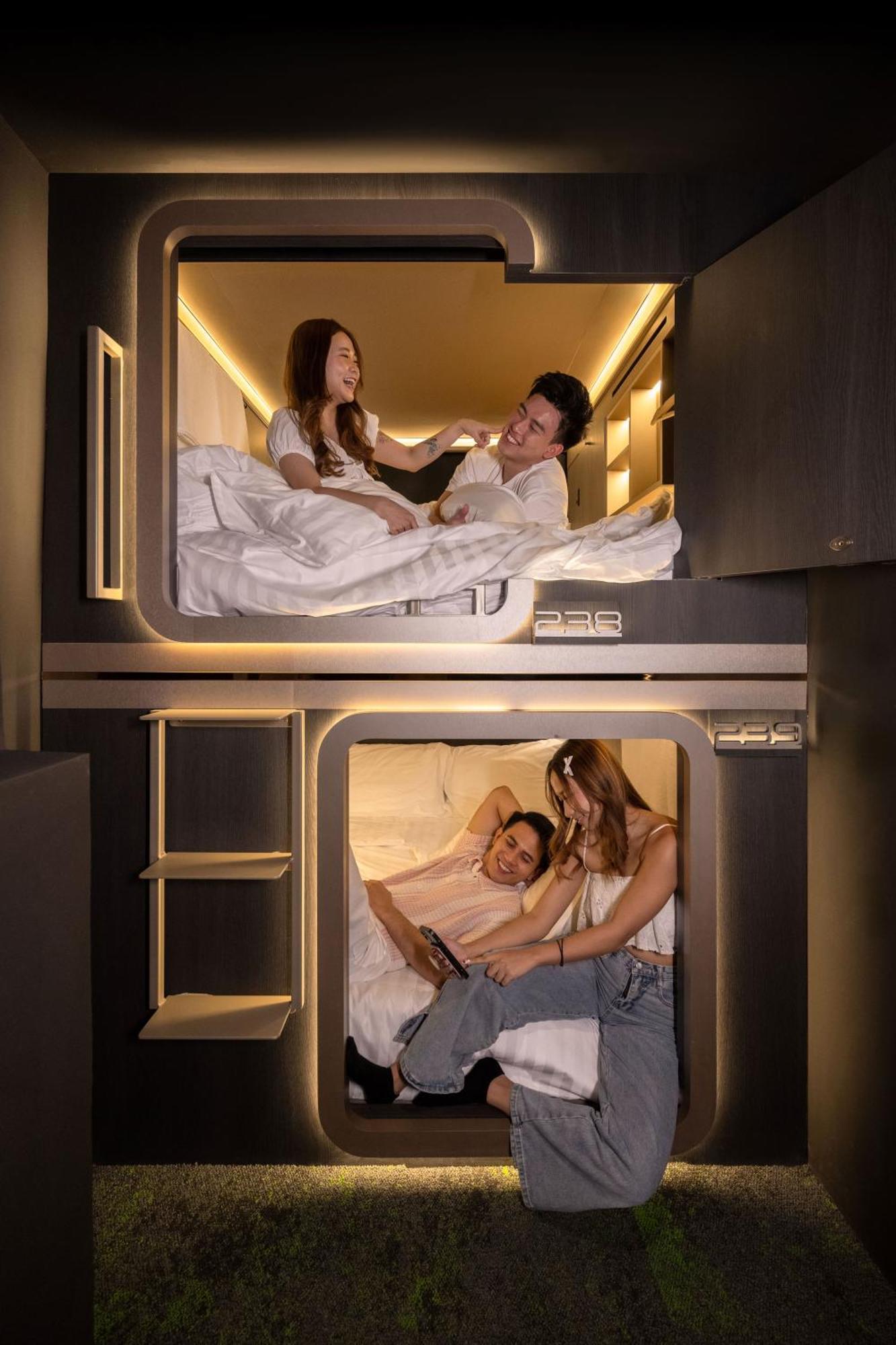Cube Social Boutique Capsule Hotel At Boat Quay Singapour Extérieur photo