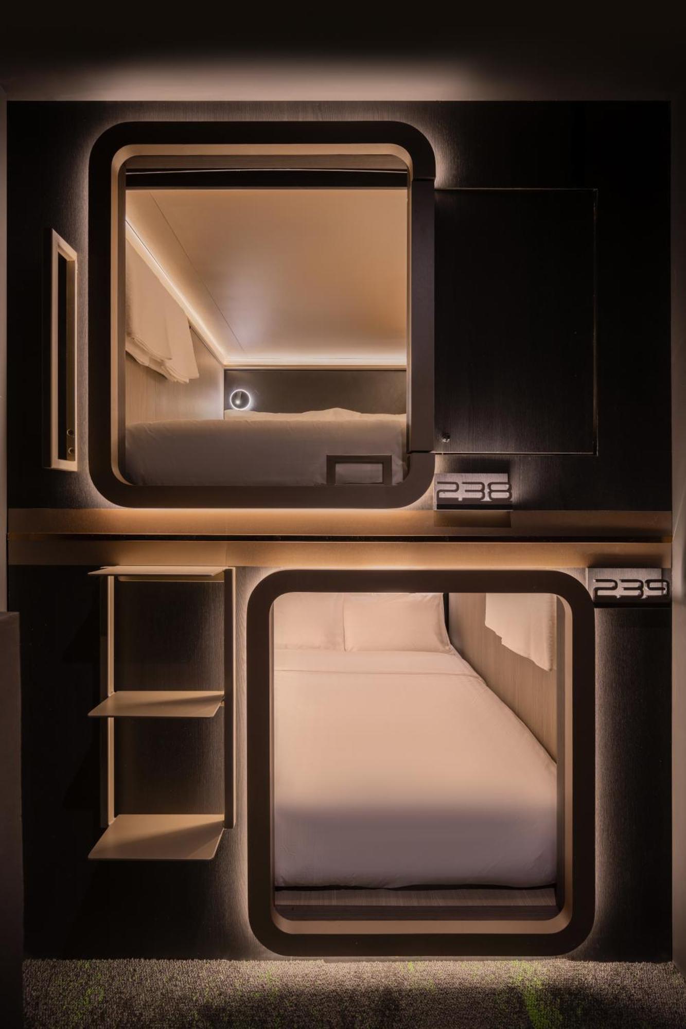 Cube Social Boutique Capsule Hotel At Boat Quay Singapour Extérieur photo